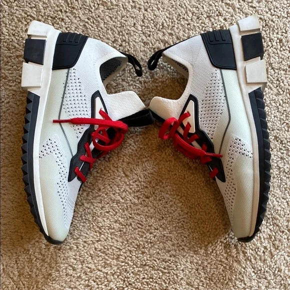 Steve Madden Athletic Shoes with Red Laces - Picture 3 of 6